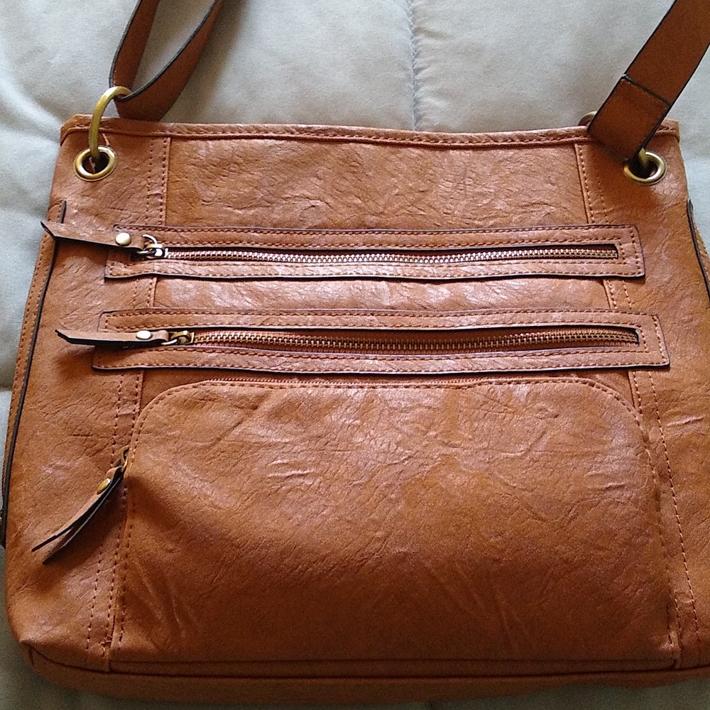 Bueno Crossbody Bag